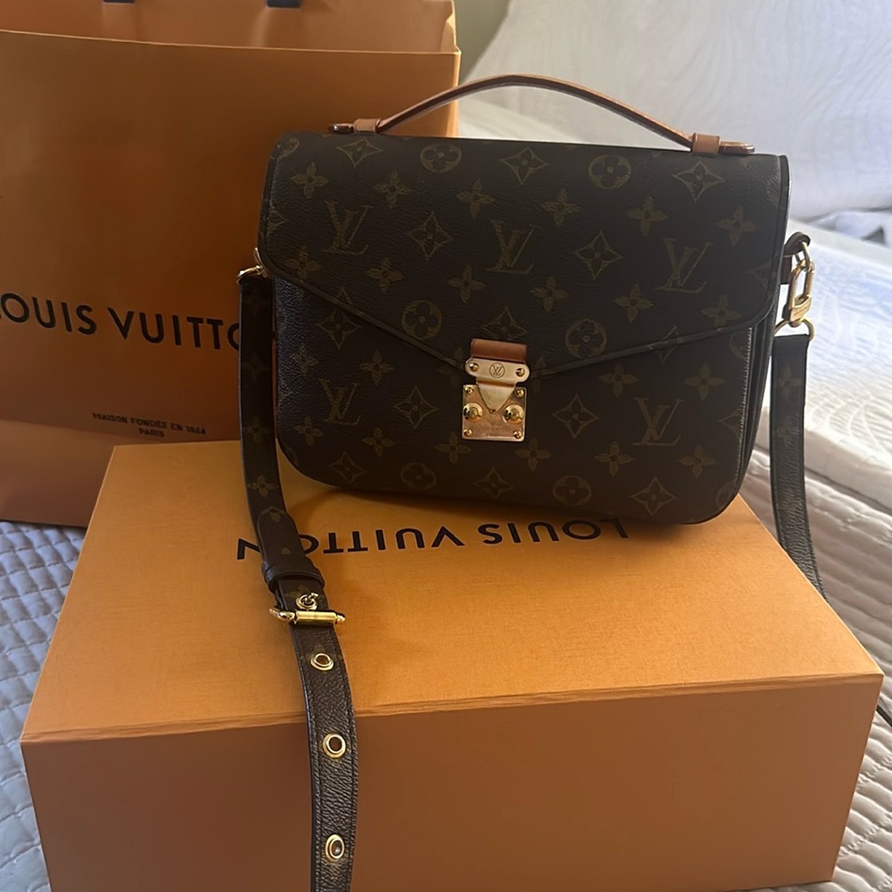 Louis Vuitton Monogram Black and Brown Crossbody Bag